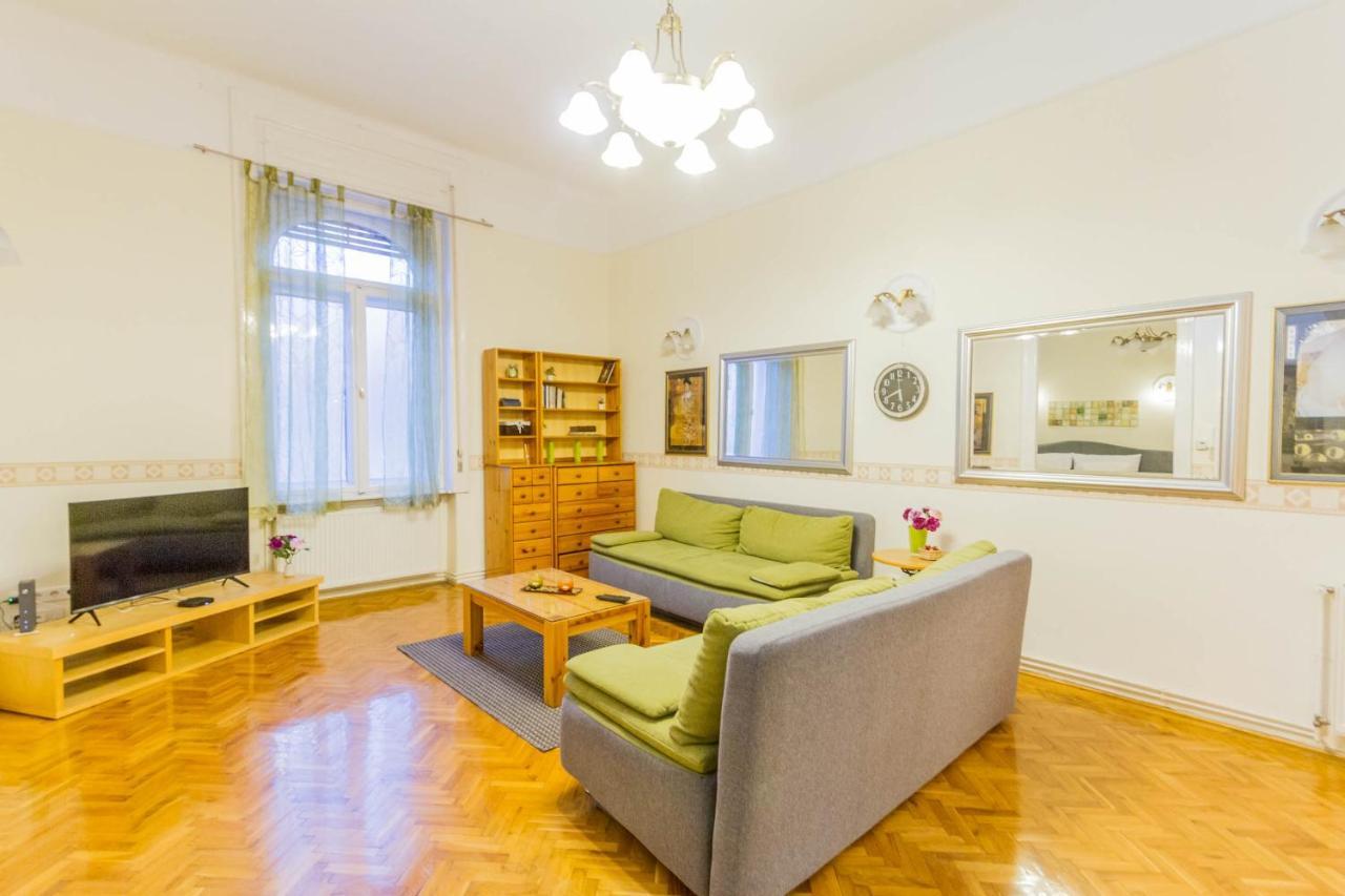 Ferienwohnung Friend Of Deak Ferenc Budapest Exterior foto