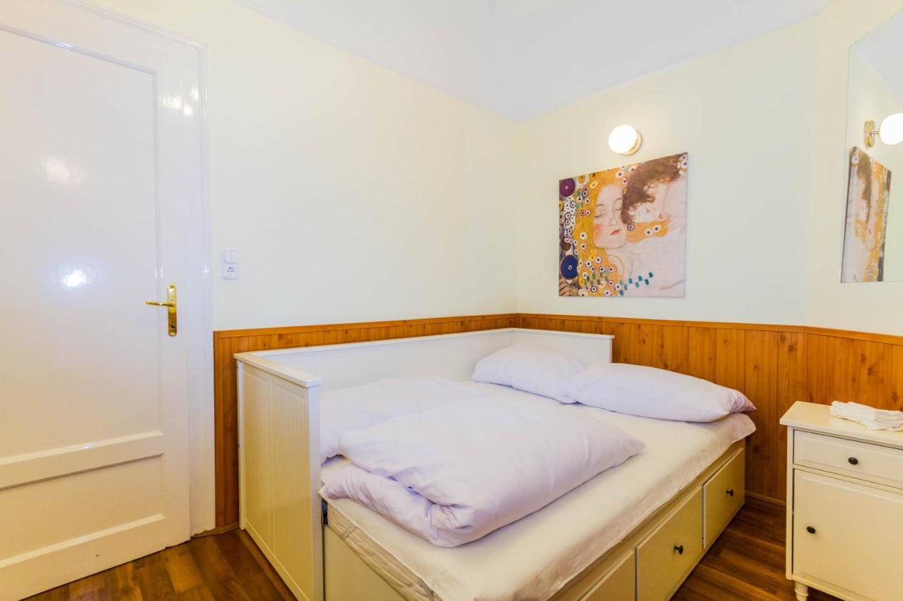 Ferienwohnung Friend Of Deak Ferenc Budapest Exterior foto