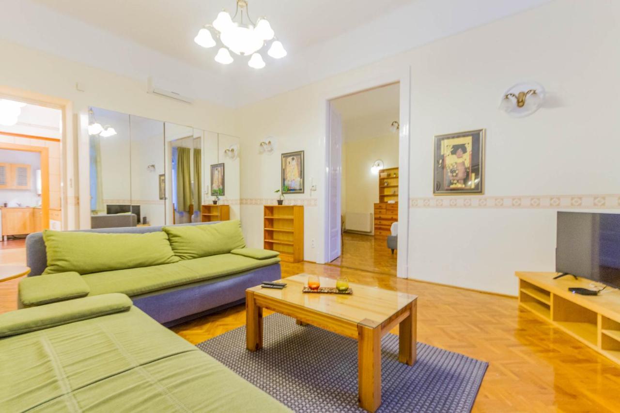 Ferienwohnung Friend Of Deak Ferenc Budapest Exterior foto
