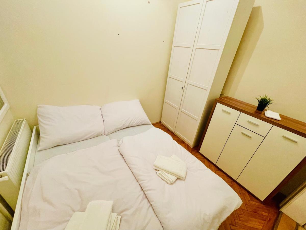 Ferienwohnung Friend Of Deak Ferenc Budapest Exterior foto
