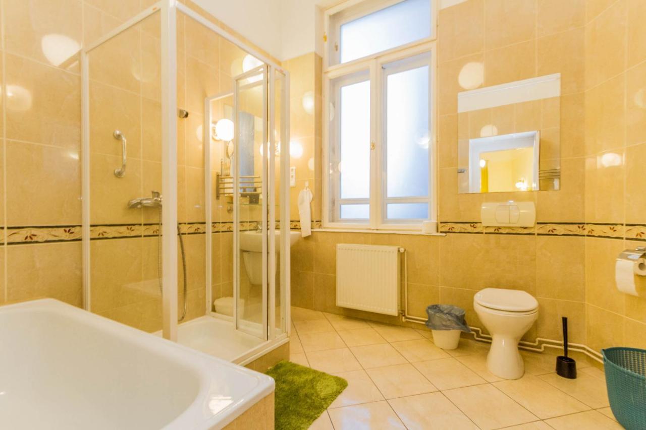 Ferienwohnung Friend Of Deak Ferenc Budapest Exterior foto