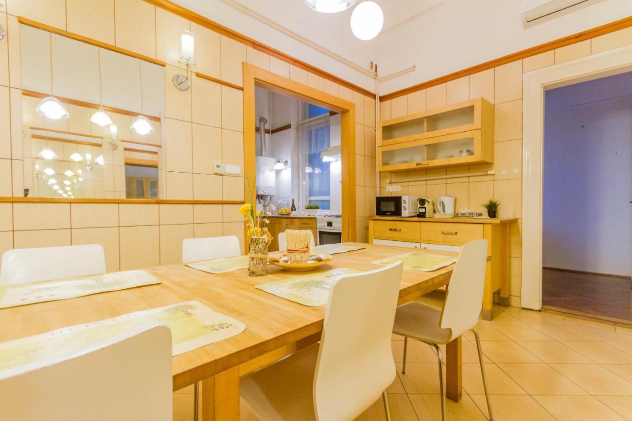 Ferienwohnung Friend Of Deak Ferenc Budapest Exterior foto
